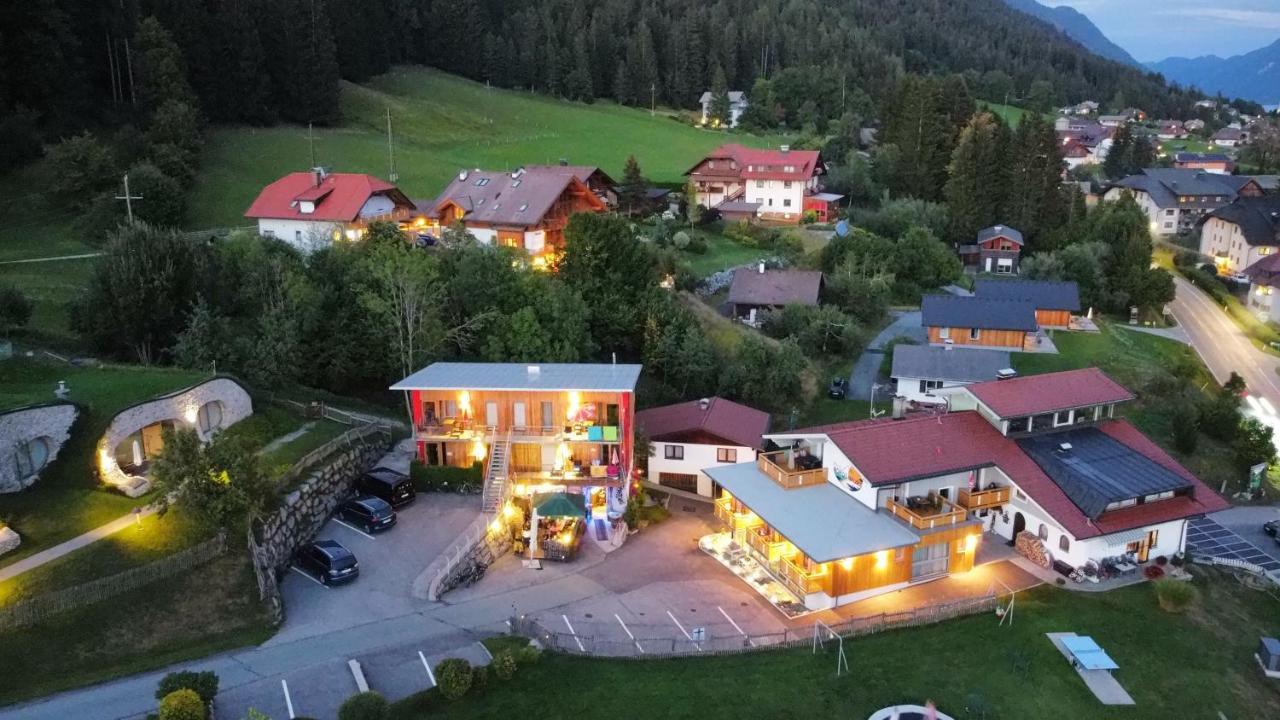 Erdhaeuser Und Apartments Mit Seeblick Und Alleinlage Weissensee Exterior foto